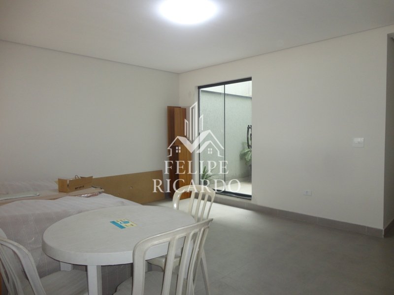 Casa à venda com 3 quartos, 175m² - Foto 2