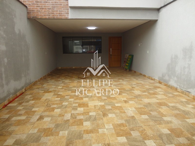 Casa à venda com 3 quartos, 175m² - Foto 1