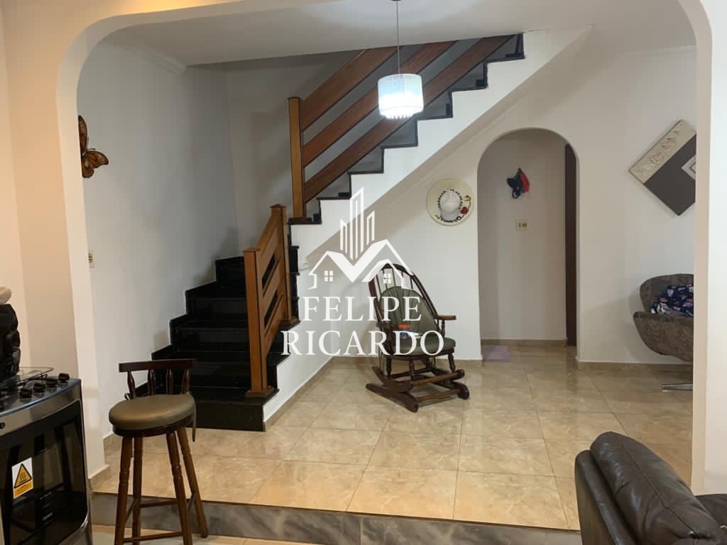Casa para alugar com 4 quartos, 235m² - Foto 5