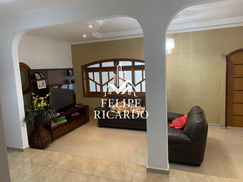 Casa para alugar com 4 quartos, 235m² - Foto 6
