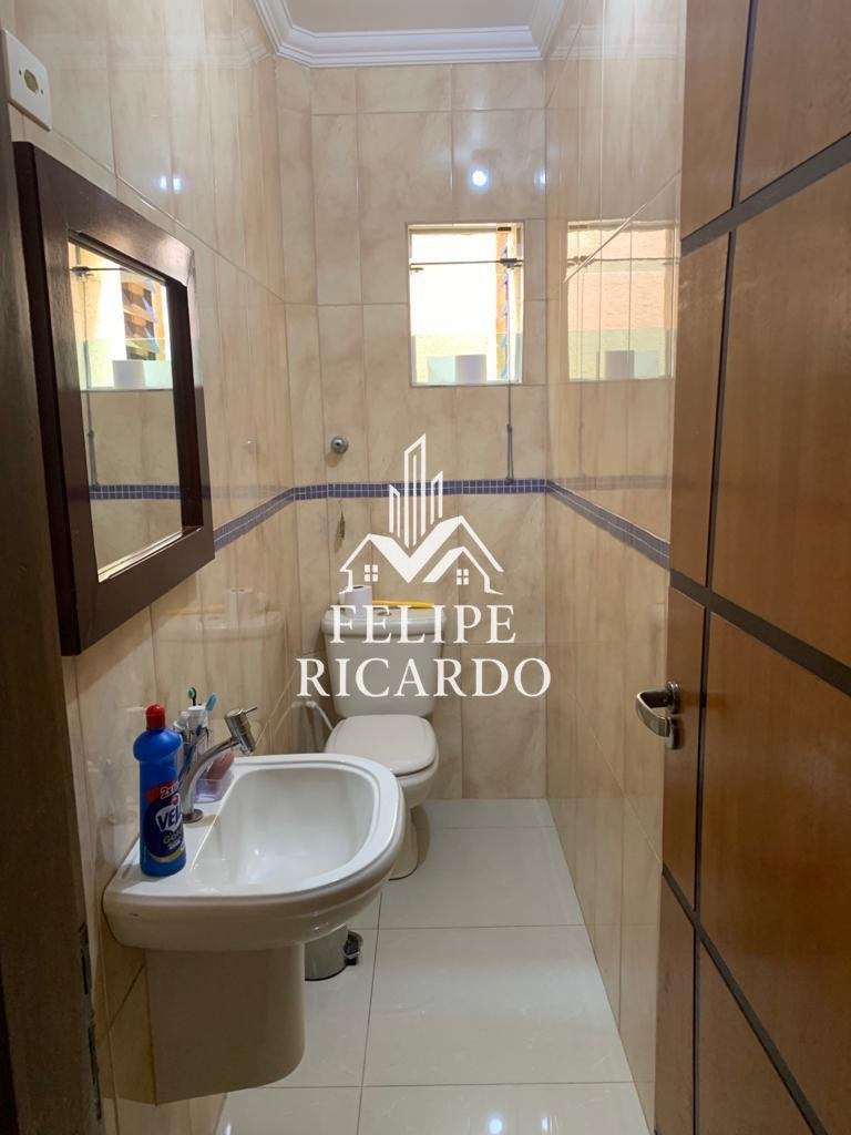 Casa para alugar com 4 quartos, 235m² - Foto 21