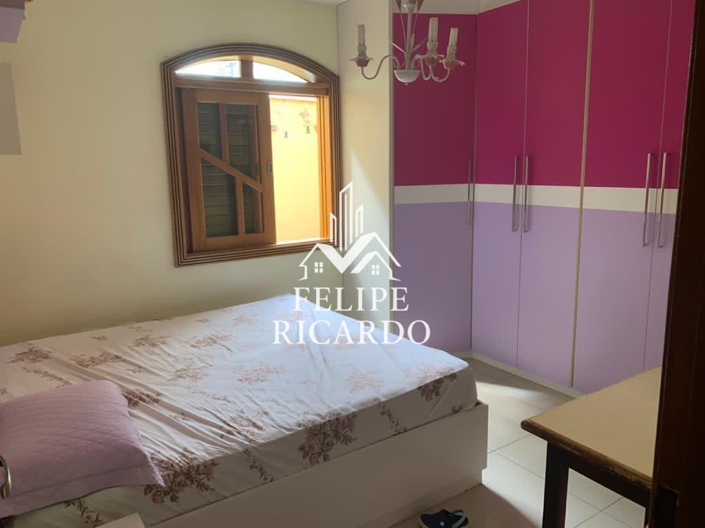 Casa para alugar com 4 quartos, 235m² - Foto 24