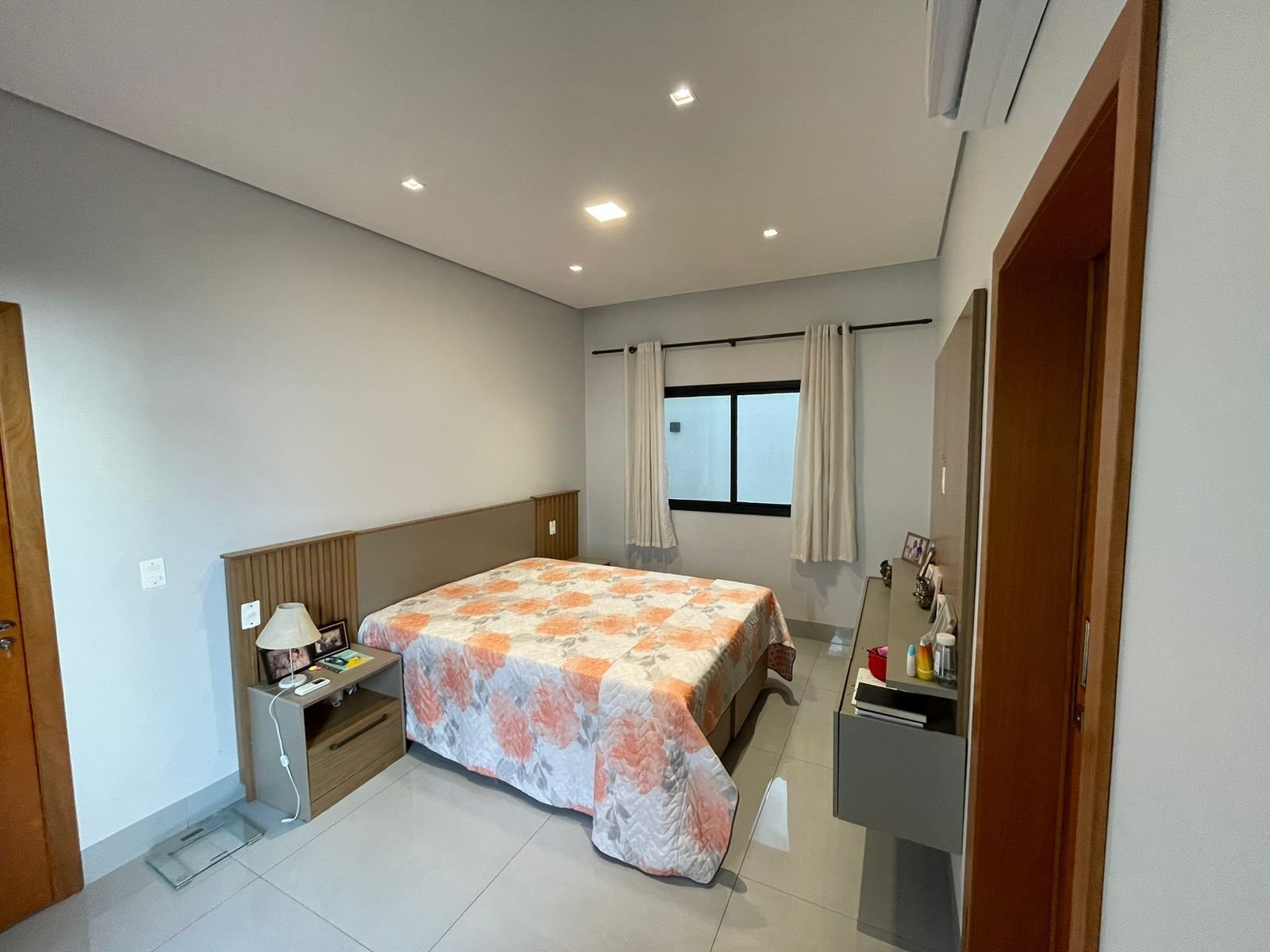 Casa de Condomínio à venda com 3 quartos, 202m² - Foto 13