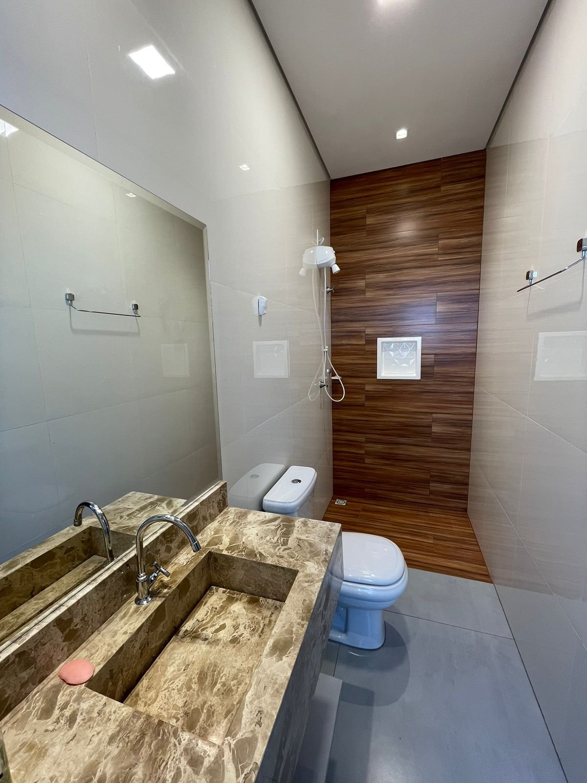Casa de Condomínio à venda com 3 quartos, 202m² - Foto 16