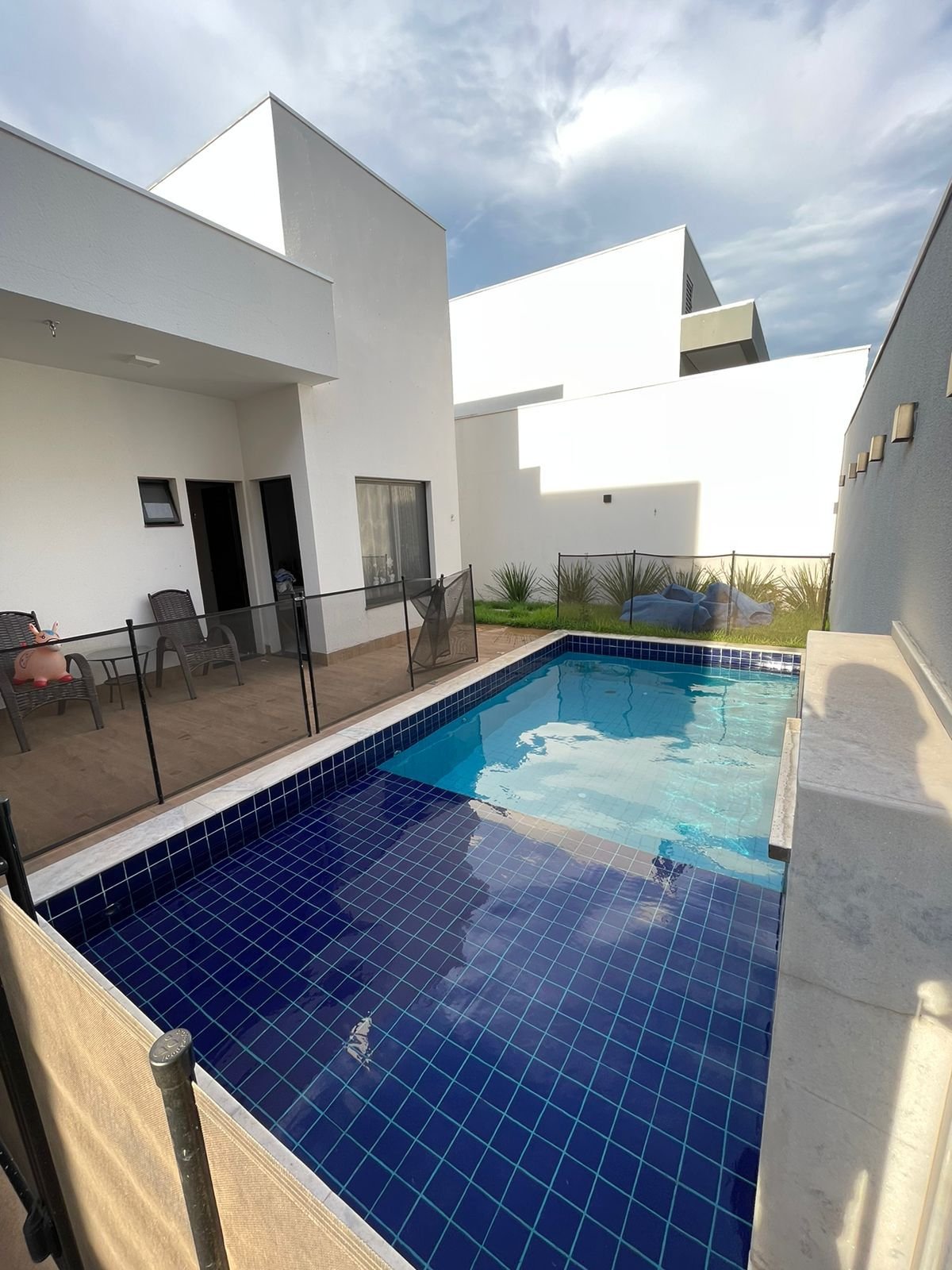 Casa de Condomínio à venda com 3 quartos, 202m² - Foto 3