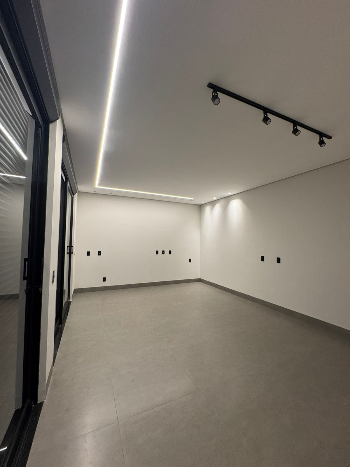 Casa de Condomínio à venda com 4 quartos, 325m² - Foto 6