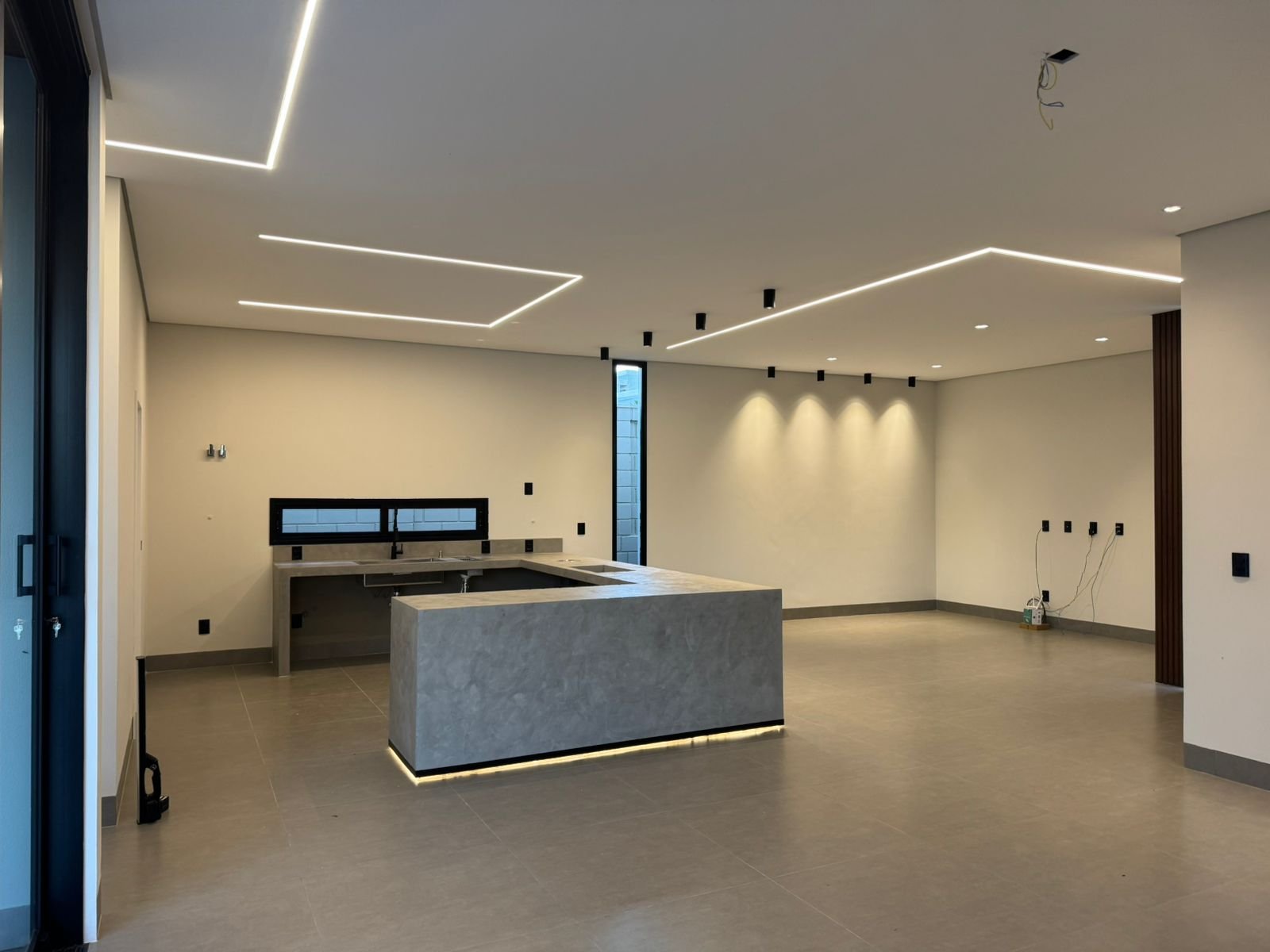 Casa de Condomínio à venda com 4 quartos, 325m² - Foto 9