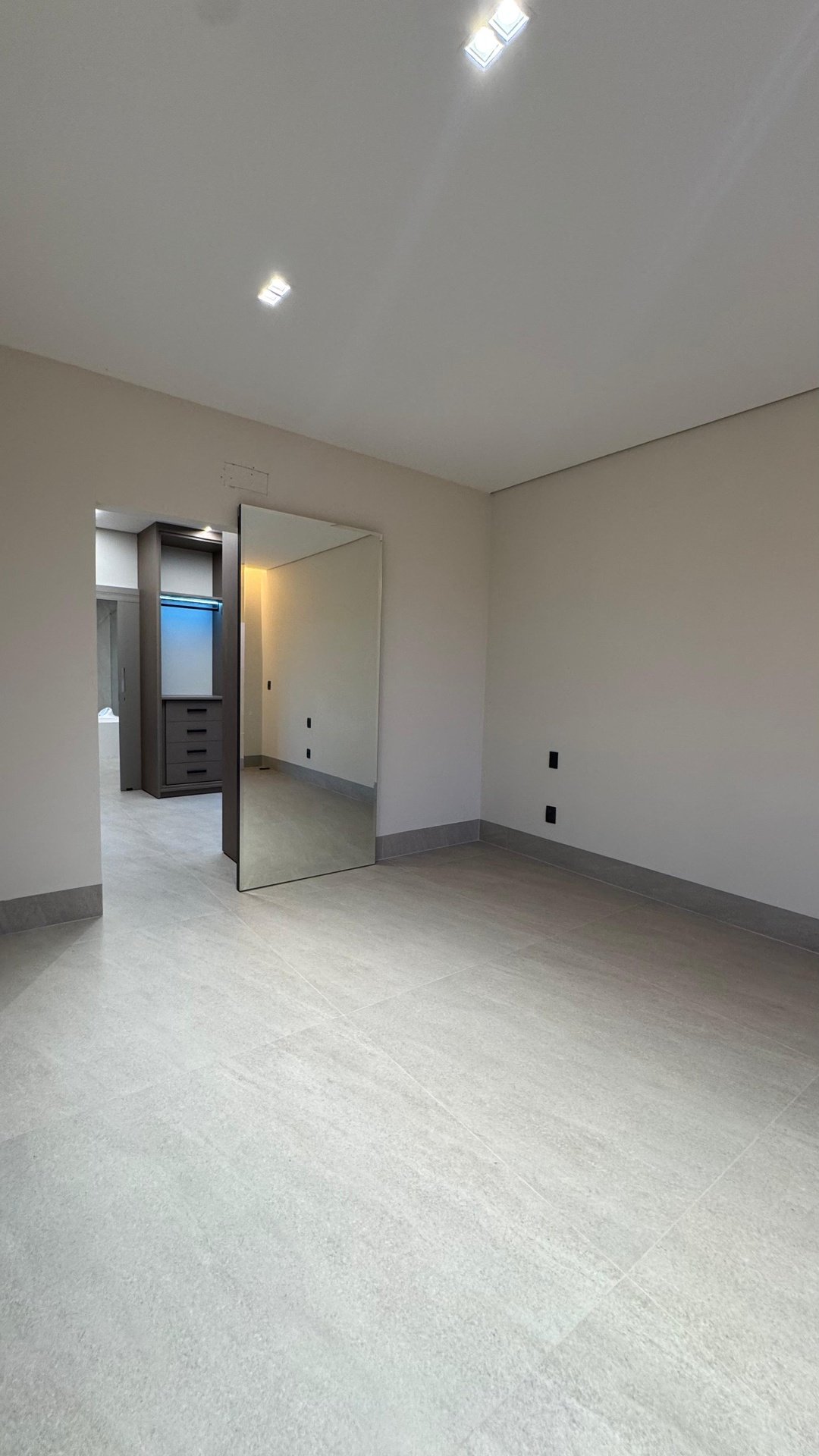 Casa de Condomínio à venda com 4 quartos, 348m² - Foto 14