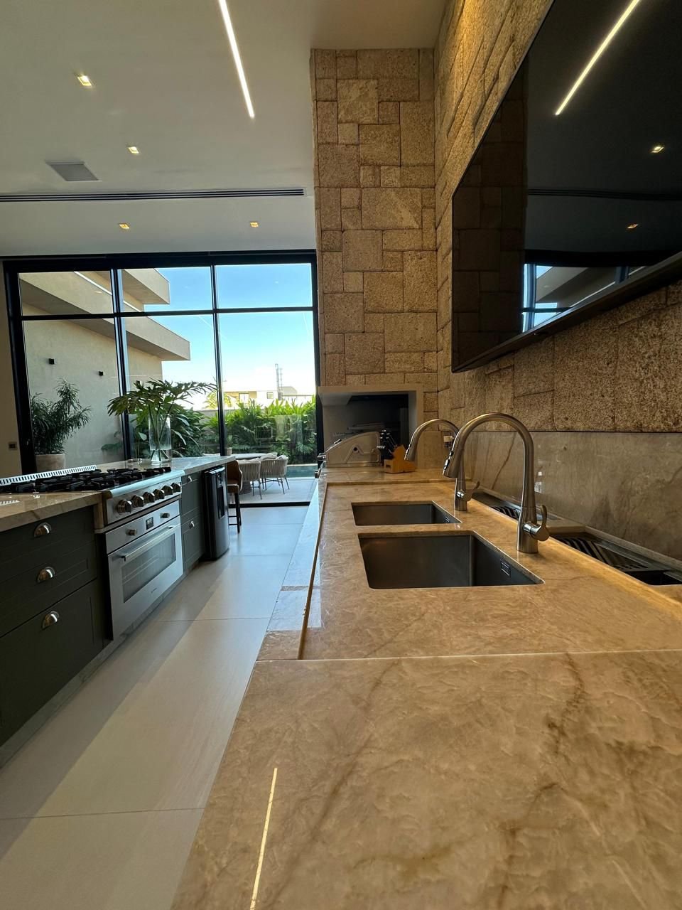 Casa de Condomínio à venda com 4 quartos, 387m² - Foto 11