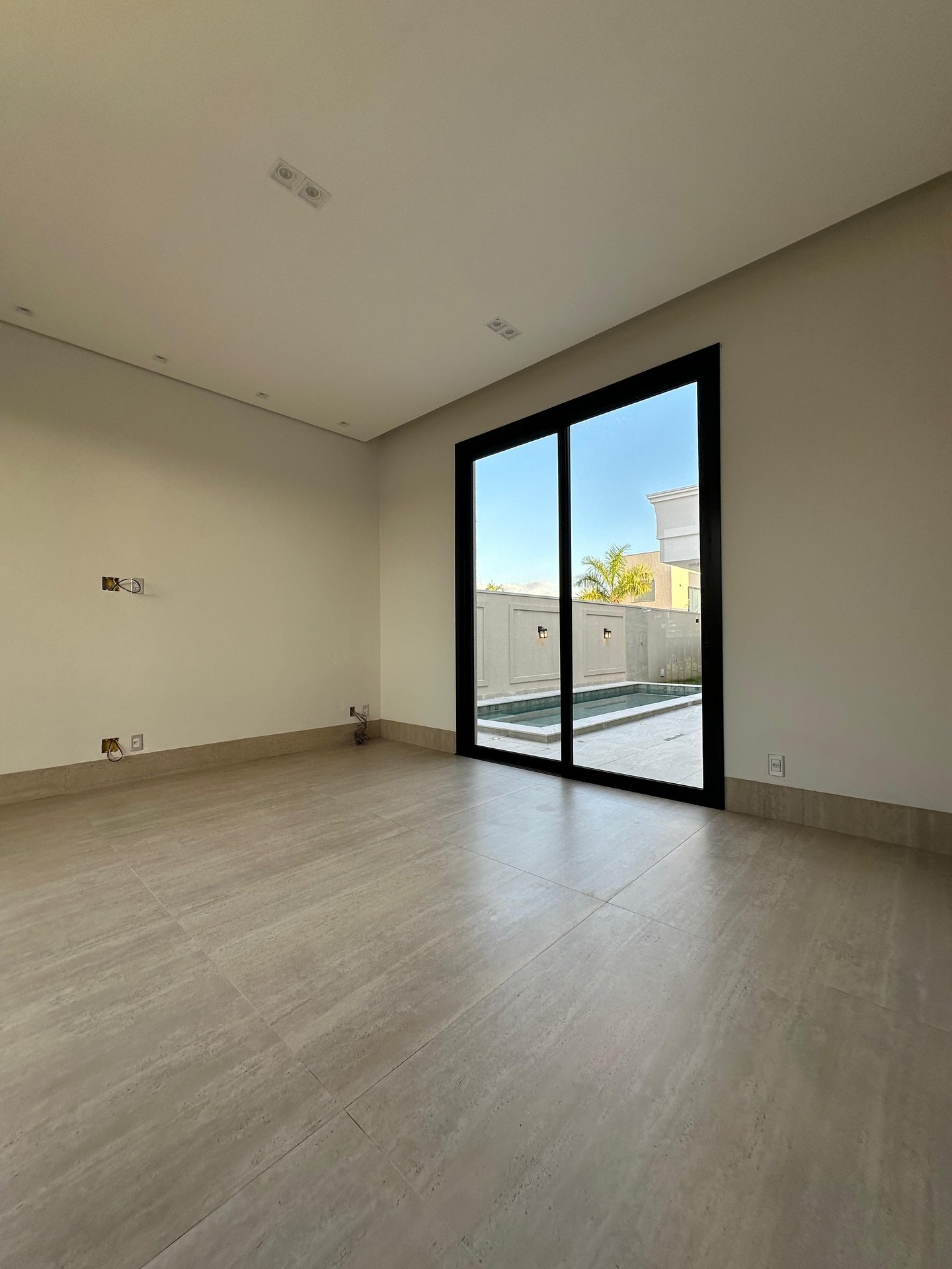 Casa de Condomínio à venda com 4 quartos, 374m² - Foto 5