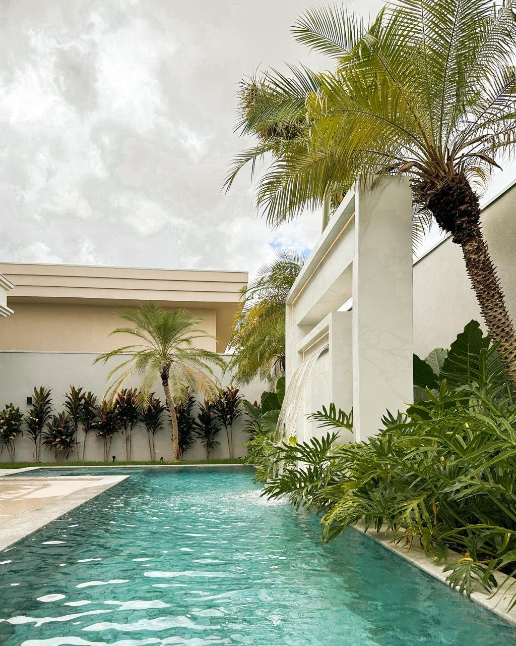 Casa de Condomínio à venda com 5 quartos, 408m² - Foto 4