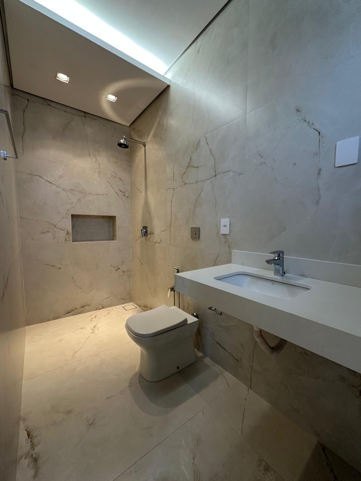 Casa de Condomínio à venda com 3 quartos, 250m² - Foto 33