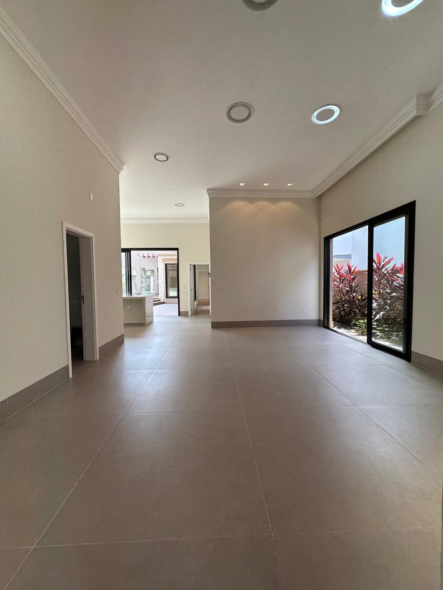Casa de Condomínio à venda com 3 quartos, 250m² - Foto 42