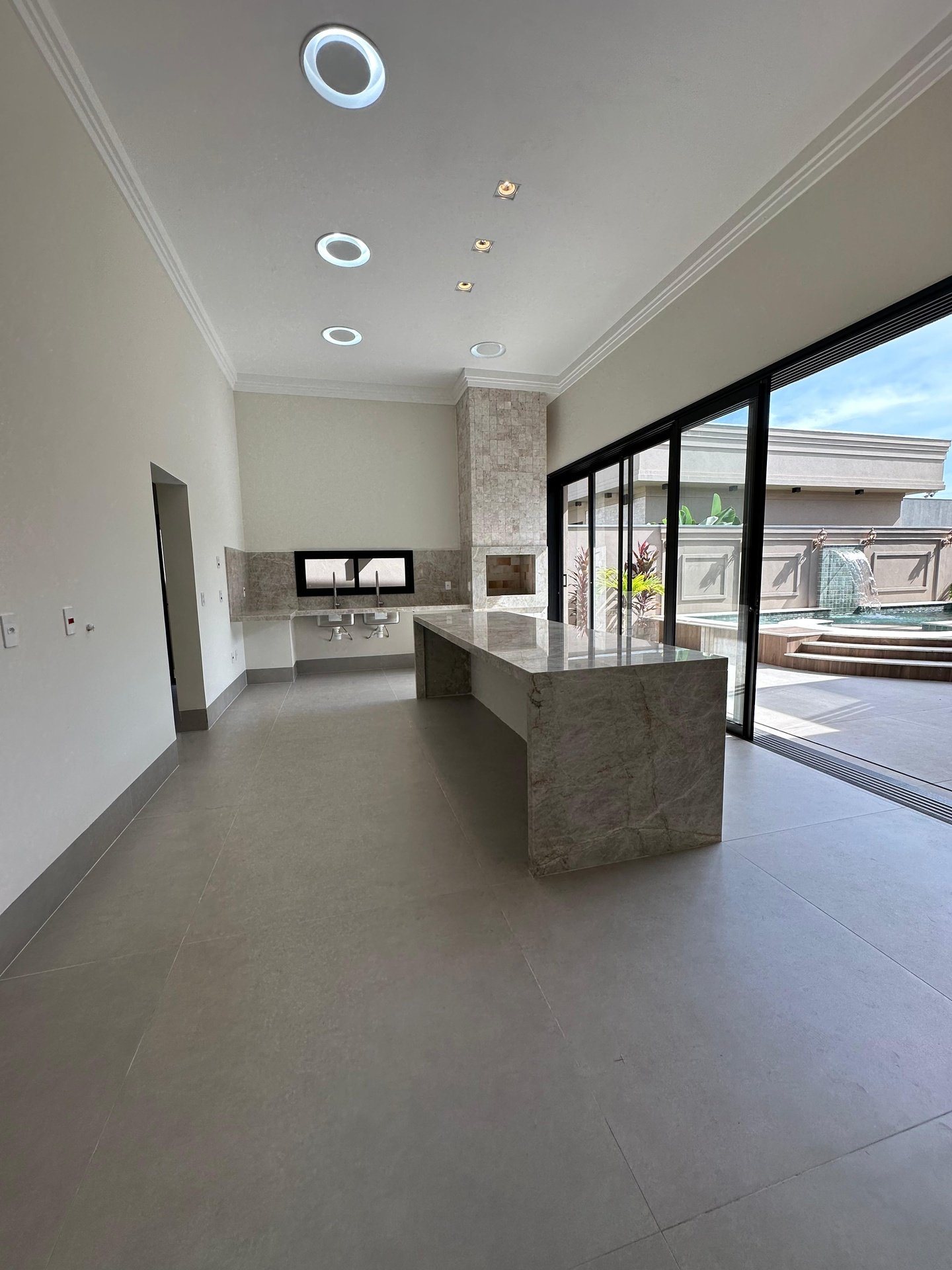 Casa de Condomínio à venda com 3 quartos, 250m² - Foto 43