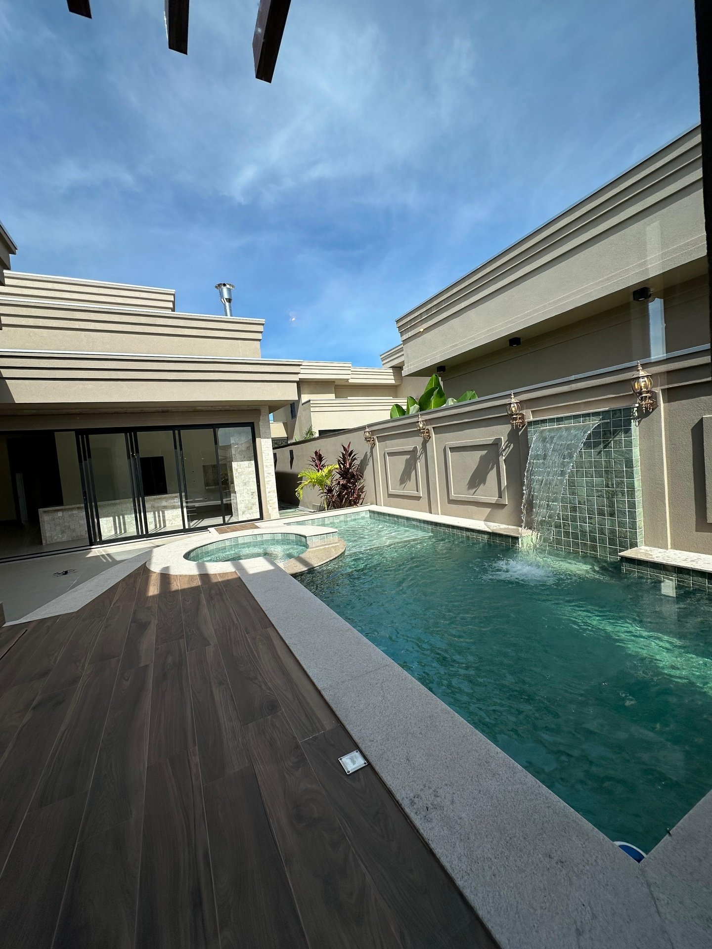 Casa de Condomínio à venda com 3 quartos, 250m² - Foto 4