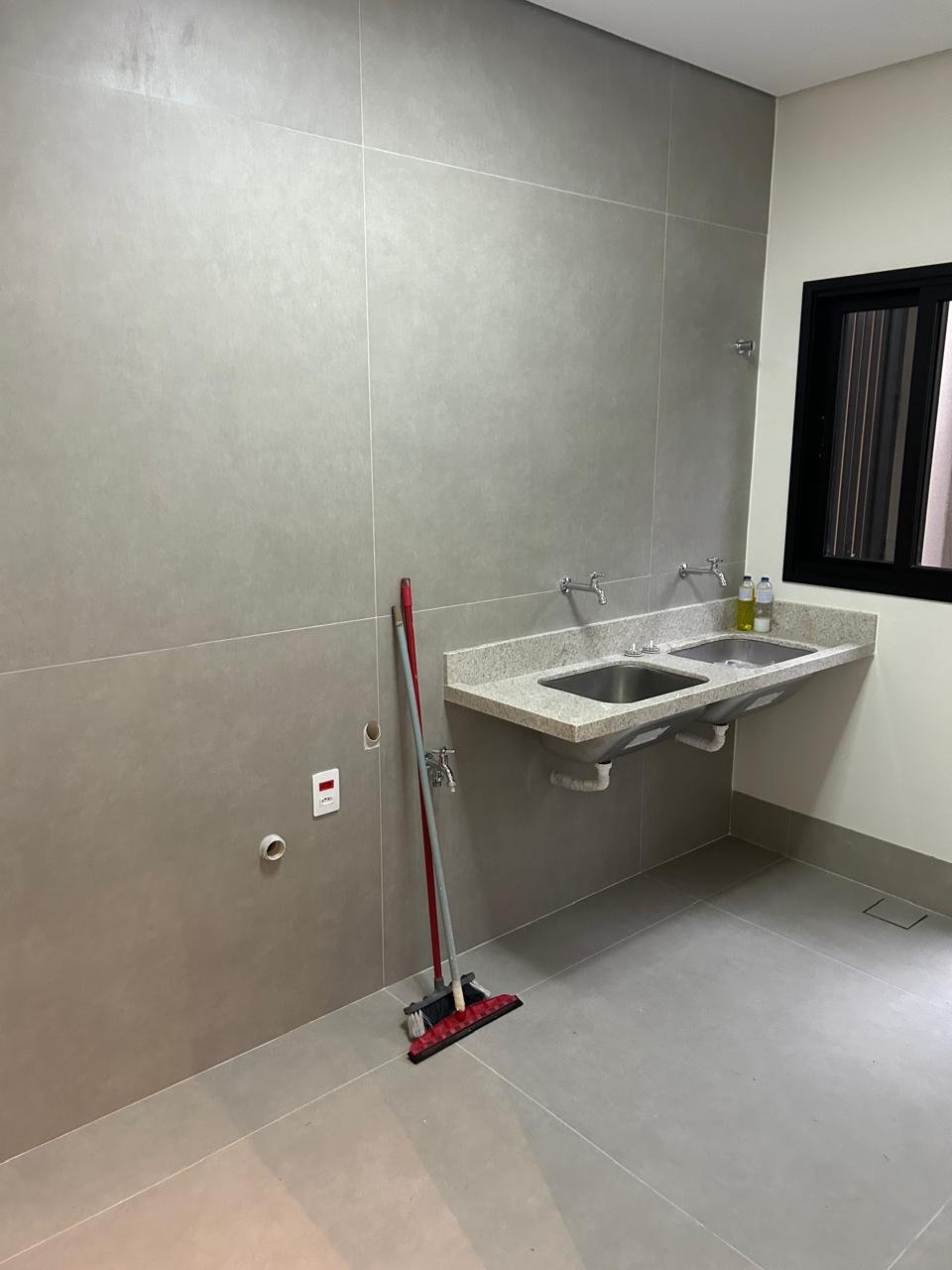 Casa de Condomínio à venda com 3 quartos, 250m² - Foto 24