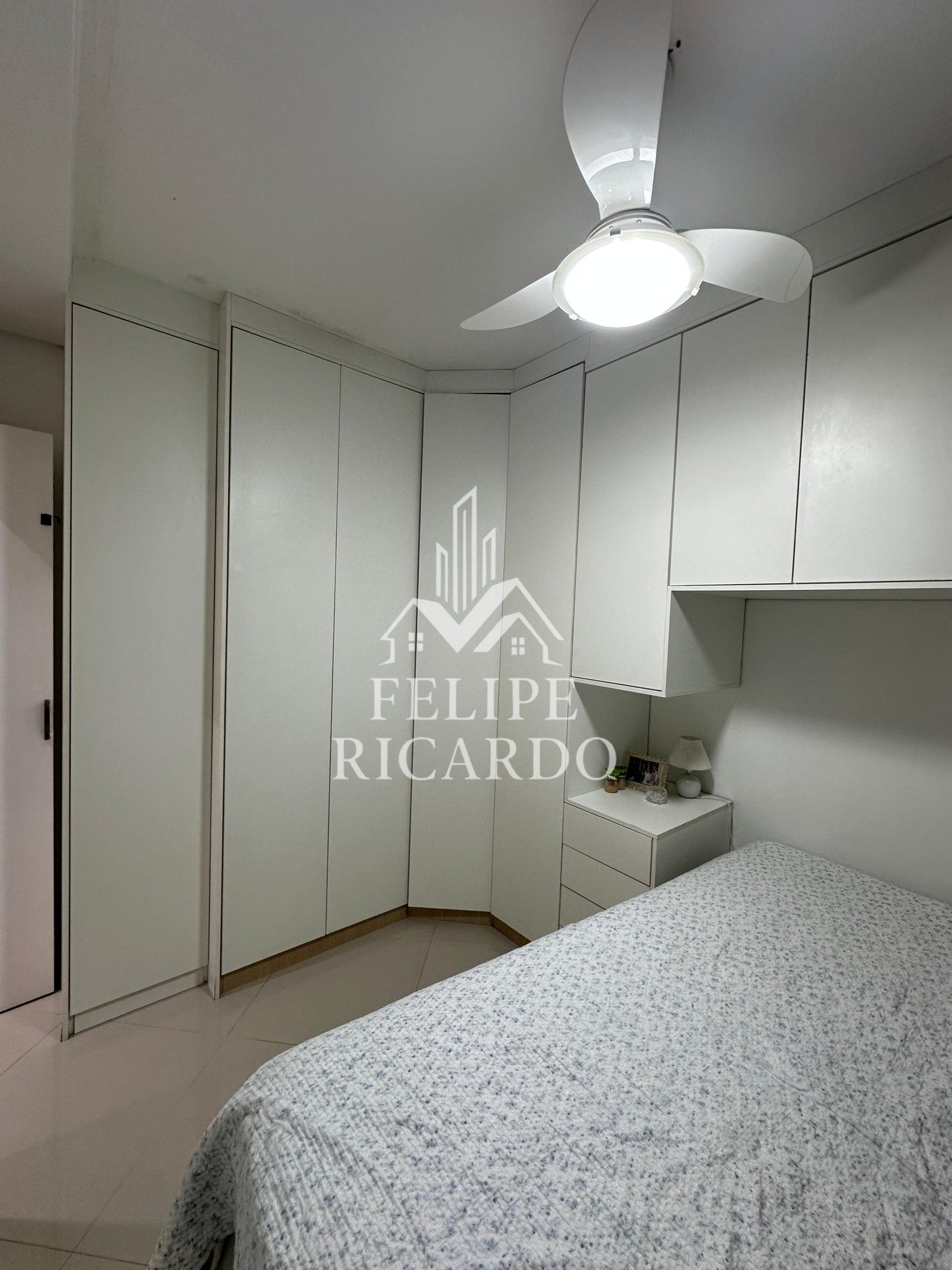 Apartamento para alugar com 2 quartos, 55m² - Foto 12