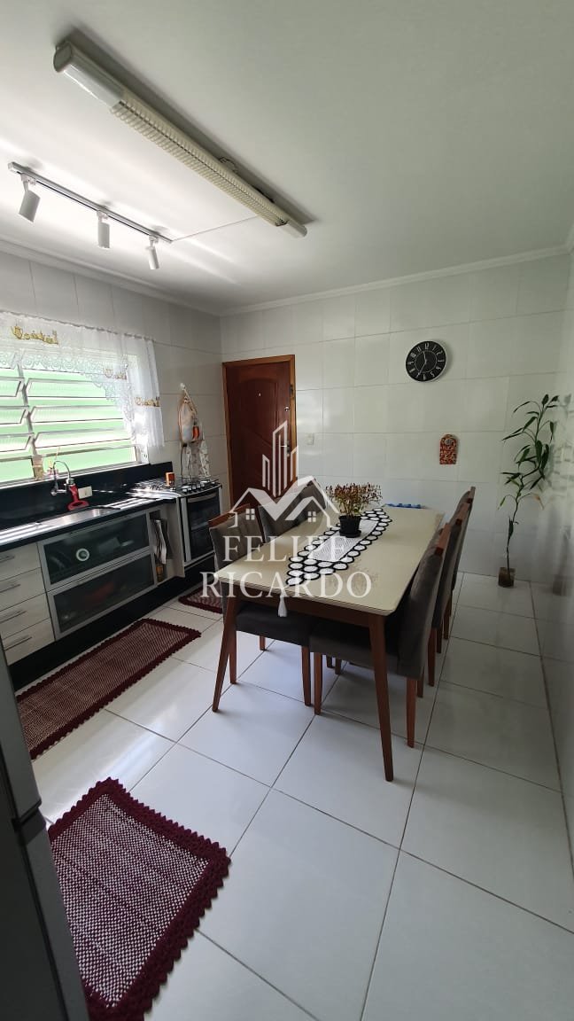 Casa à venda com 4 quartos, 215m² - Foto 8