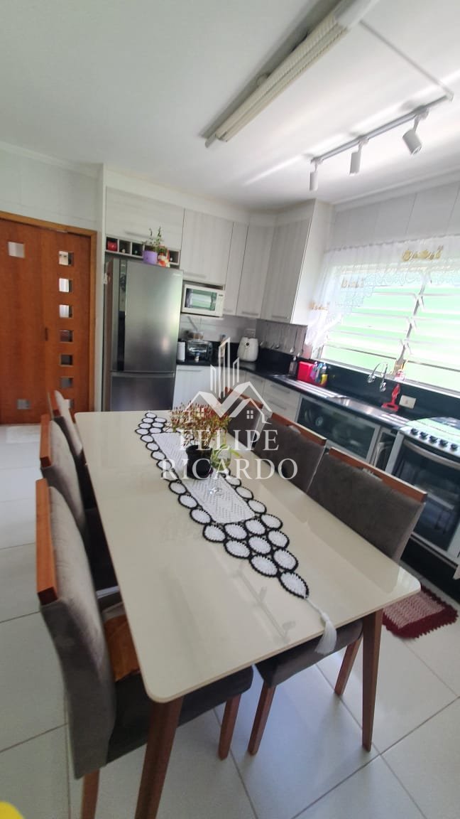 Casa à venda com 4 quartos, 215m² - Foto 18