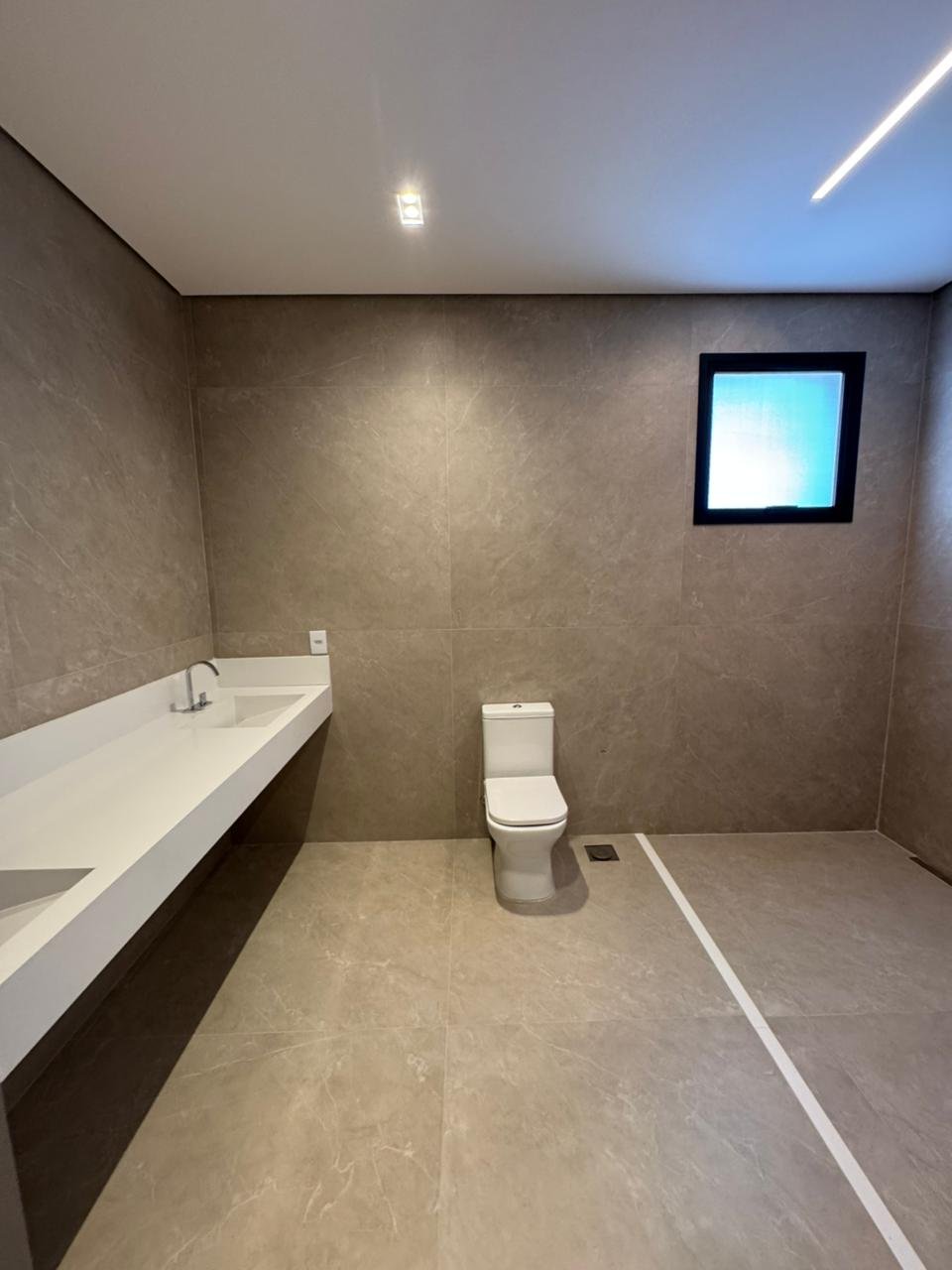 Casa de Condomínio à venda com 4 quartos, 257m² - Foto 14