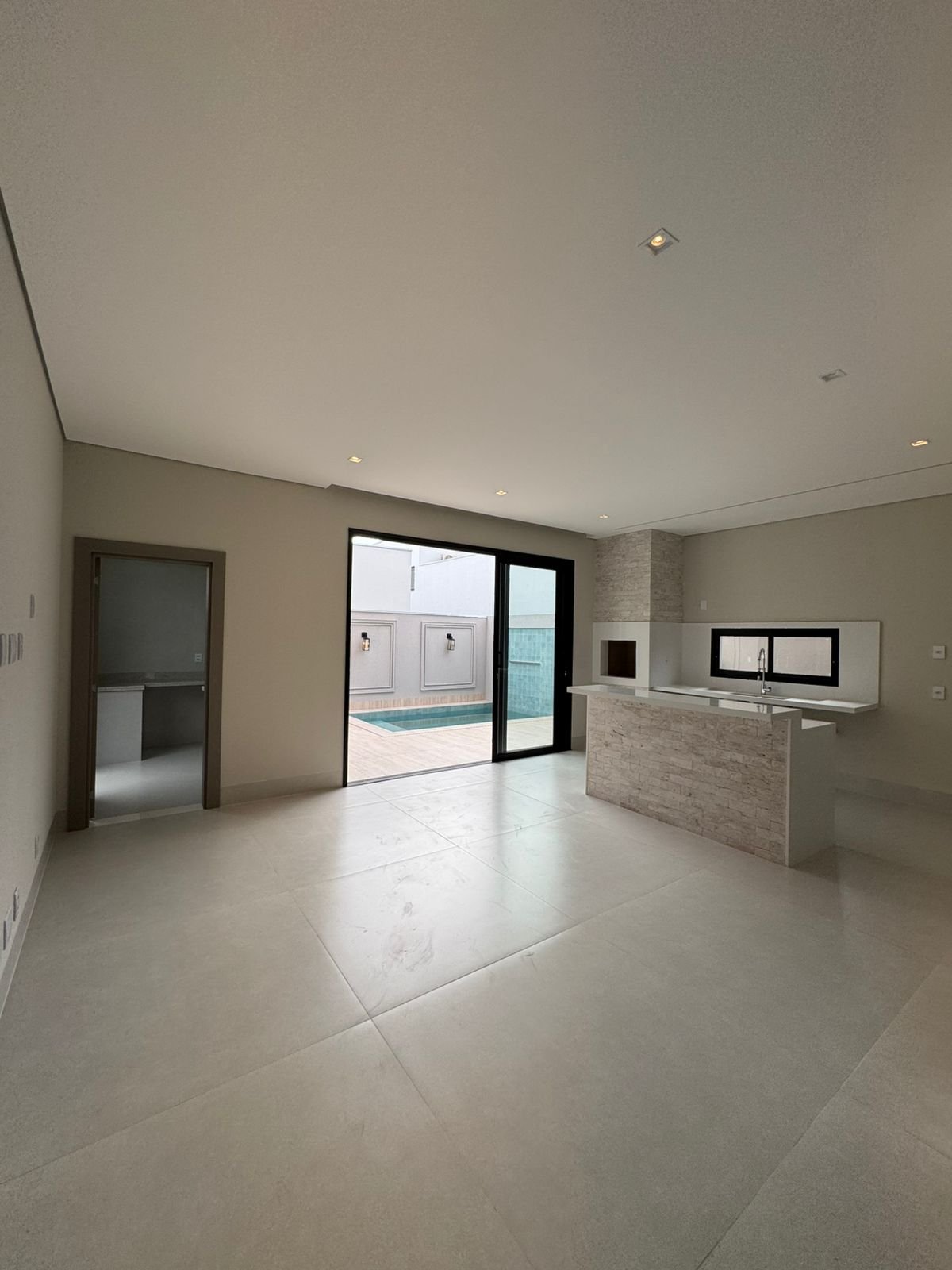 Casa de Condomínio à venda com 4 quartos, 257m² - Foto 29