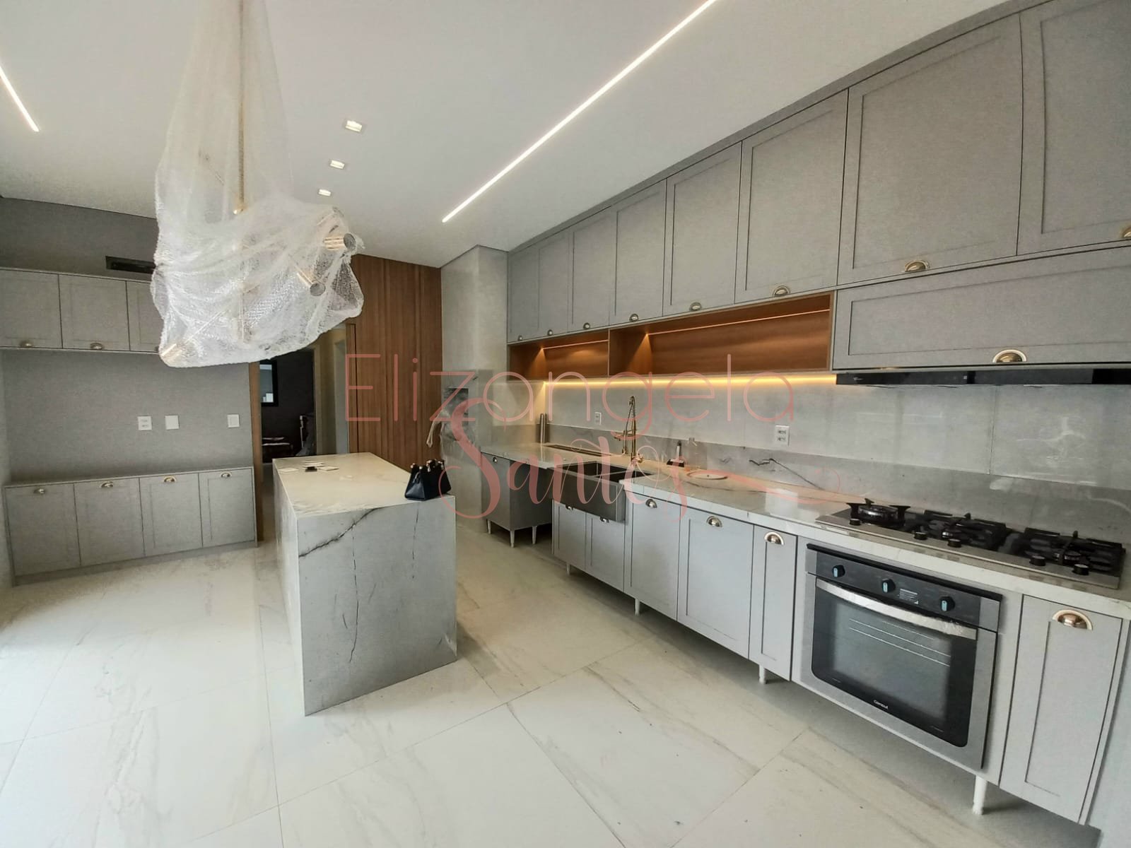 Sobrado à venda com 4 quartos, 250m² - Foto 4