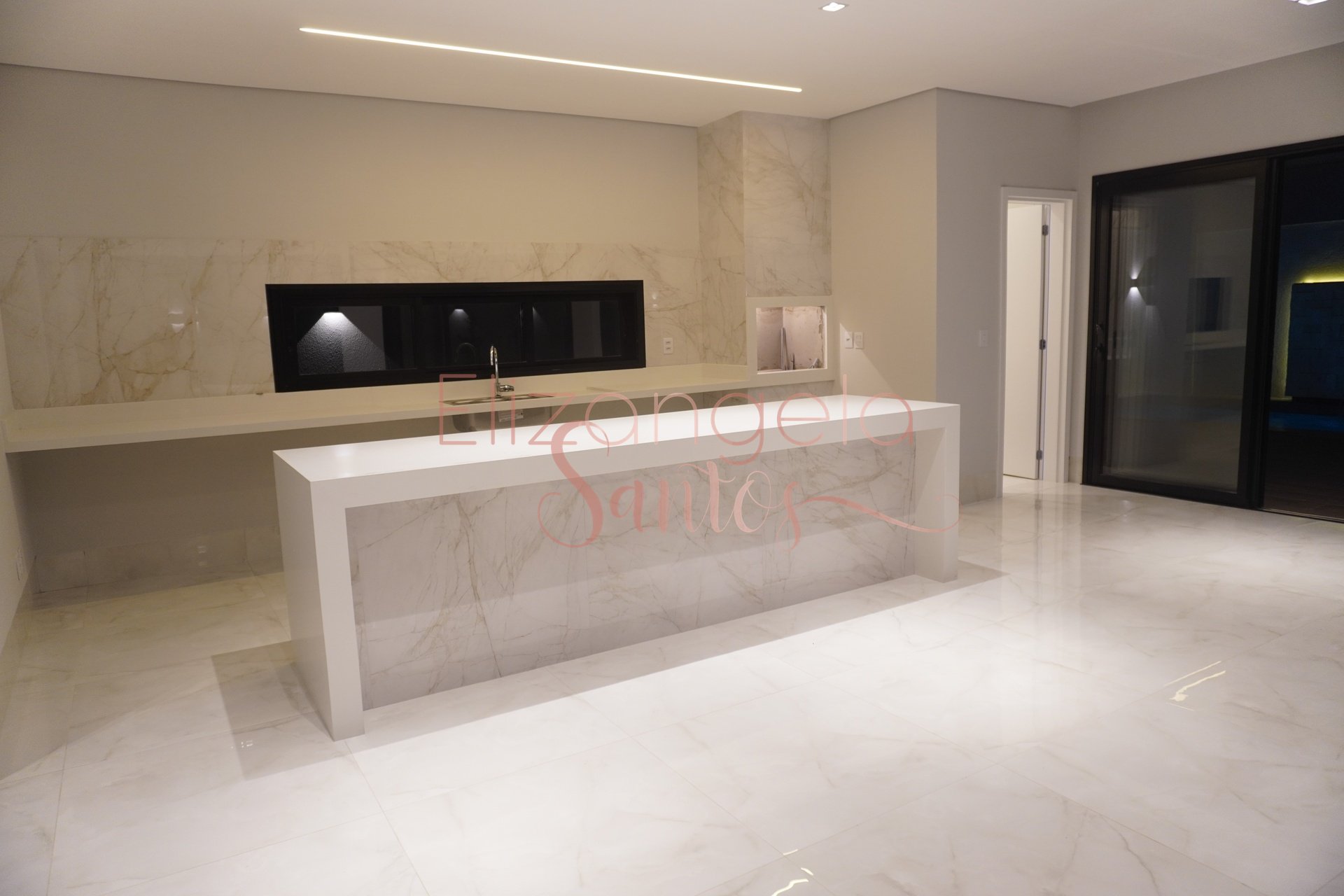 Casa de Condomínio à venda com 3 quartos, 265m² - Foto 4