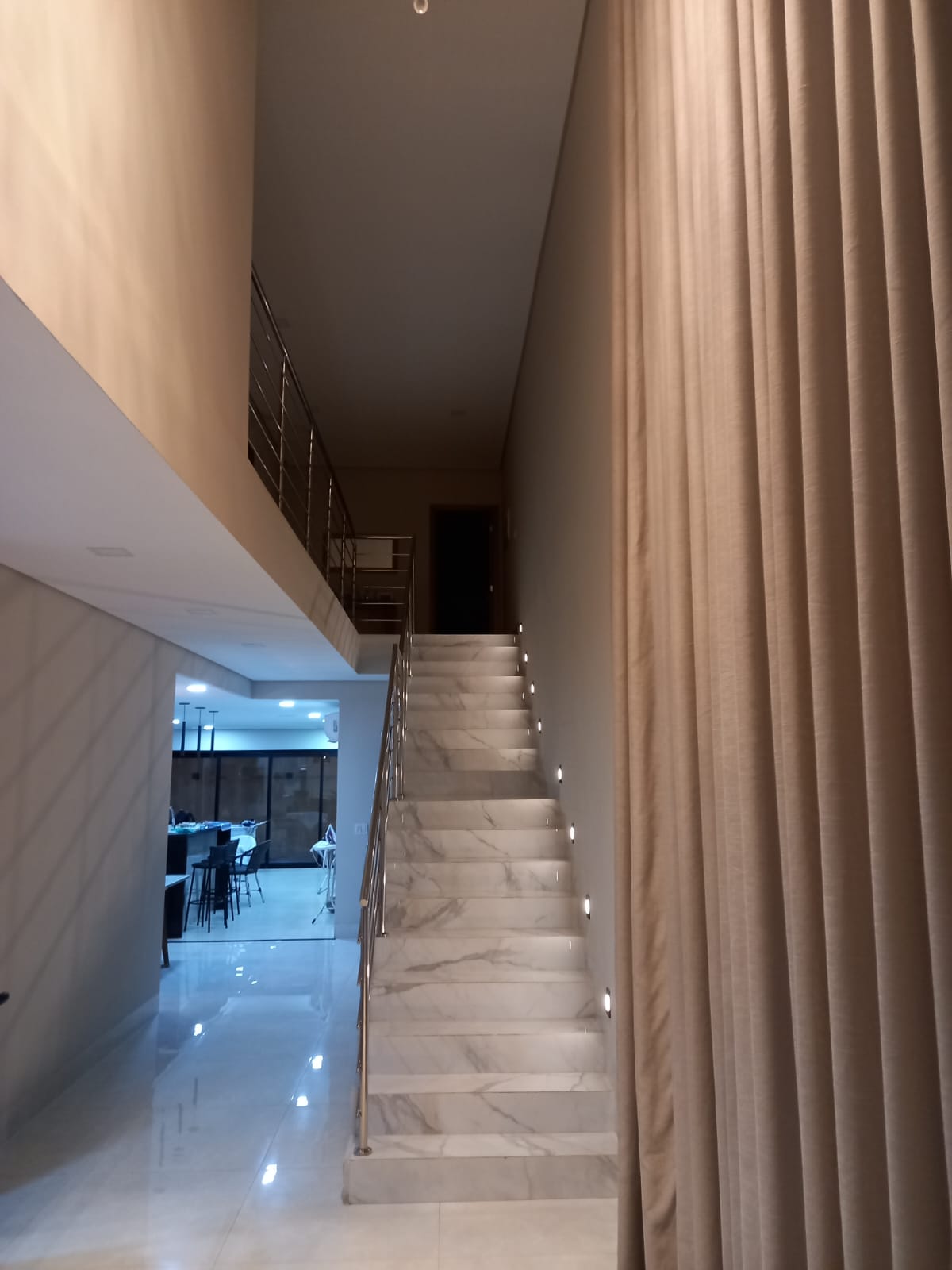 Casa de Condomínio à venda com 4 quartos, 289m² - Foto 3