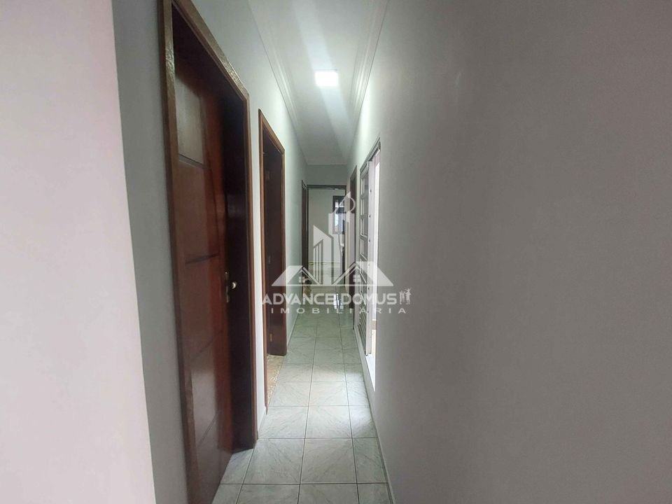 Casa à venda com 4 quartos, 300m² - Foto 5