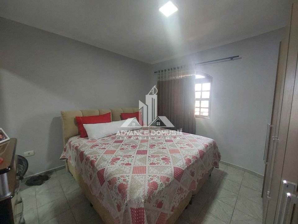 Casa à venda com 4 quartos, 300m² - Foto 9