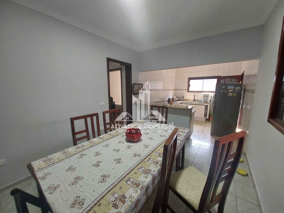 Casa à venda com 4 quartos, 300m² - Foto 14