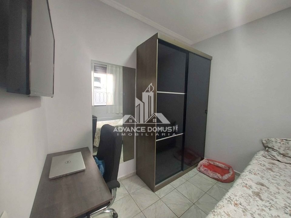 Casa à venda com 4 quartos, 300m² - Foto 15