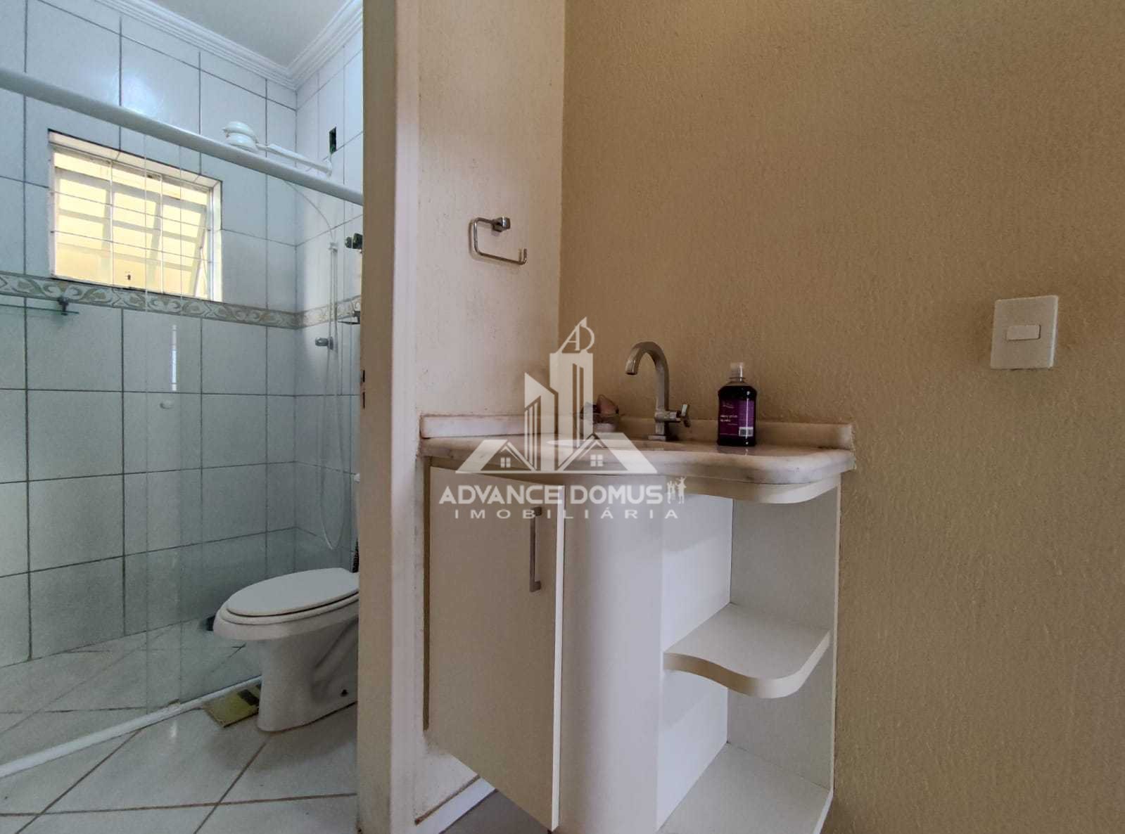 Casa à venda com 2 quartos, 110m² - Foto 13