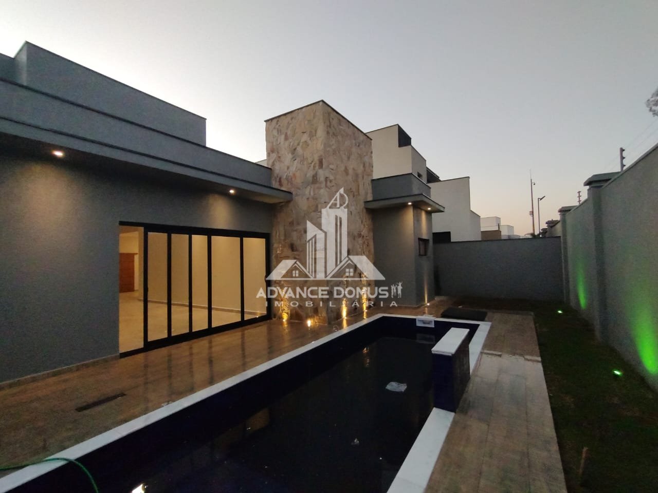 Casa de Condomínio à venda com 3 quartos, 243m² - Foto 22