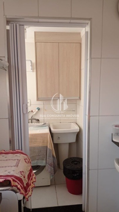 Apartamento à venda com 2 quartos, 64m² - Foto 11