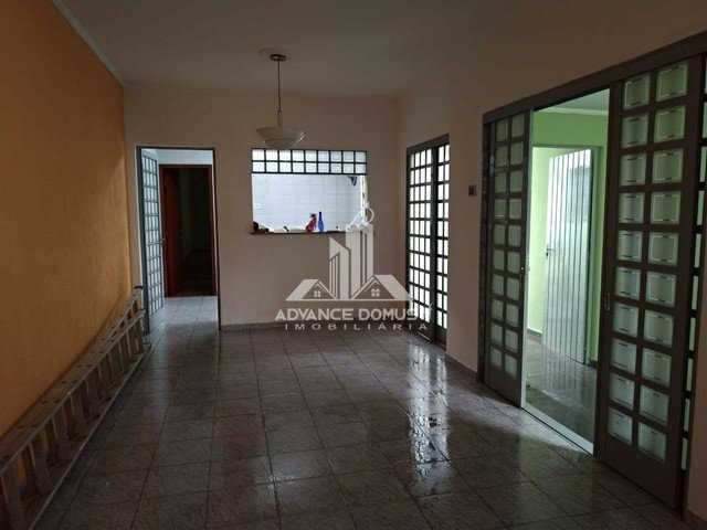 Casa à venda com 2 quartos, 197m² - Foto 2