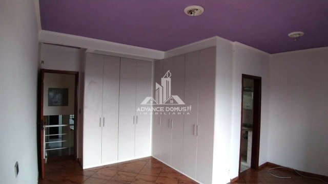 Casa à venda com 2 quartos, 197m² - Foto 4