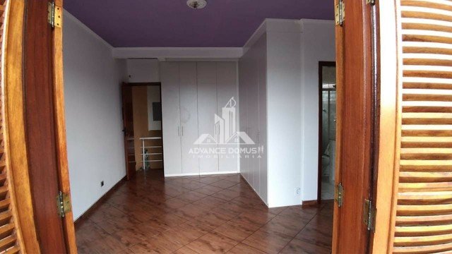 Casa à venda com 2 quartos, 197m² - Foto 8