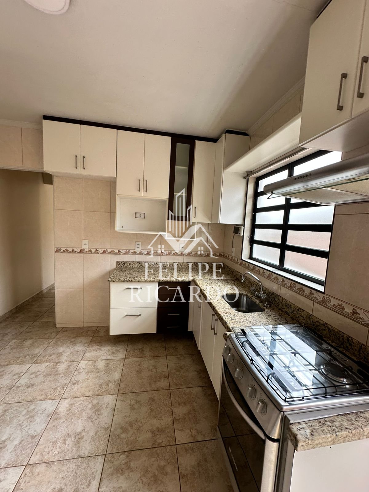 Casa, 3 quartos, 200 m² - Foto 1