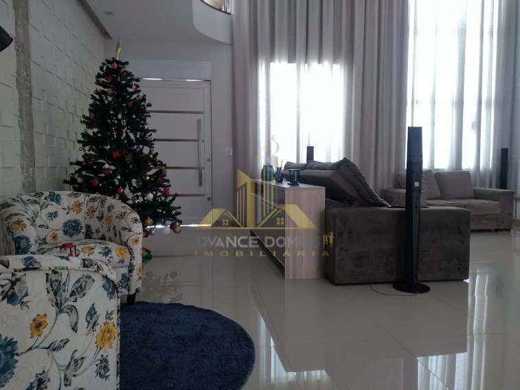 Sobrado à venda com 3 quartos, 350m² - Foto 4