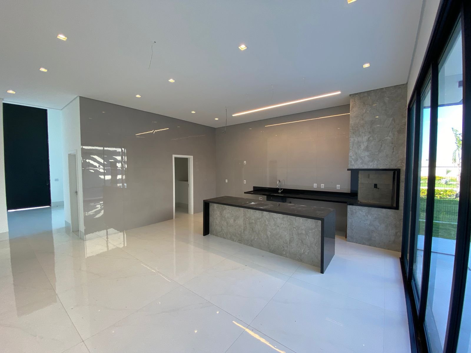 Casa de Condomínio à venda com 3 quartos, 237m² - Foto 18