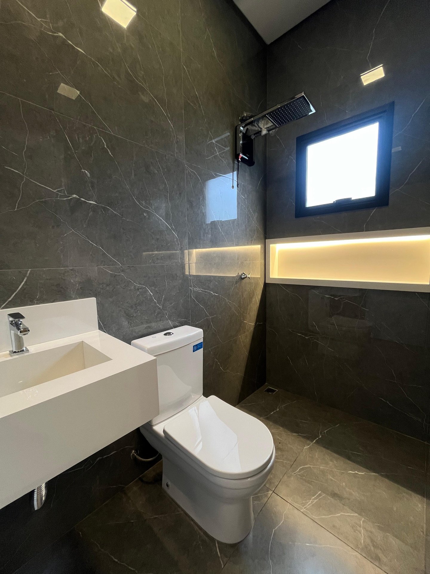 Casa de Condomínio à venda com 3 quartos, 214m² - Foto 18