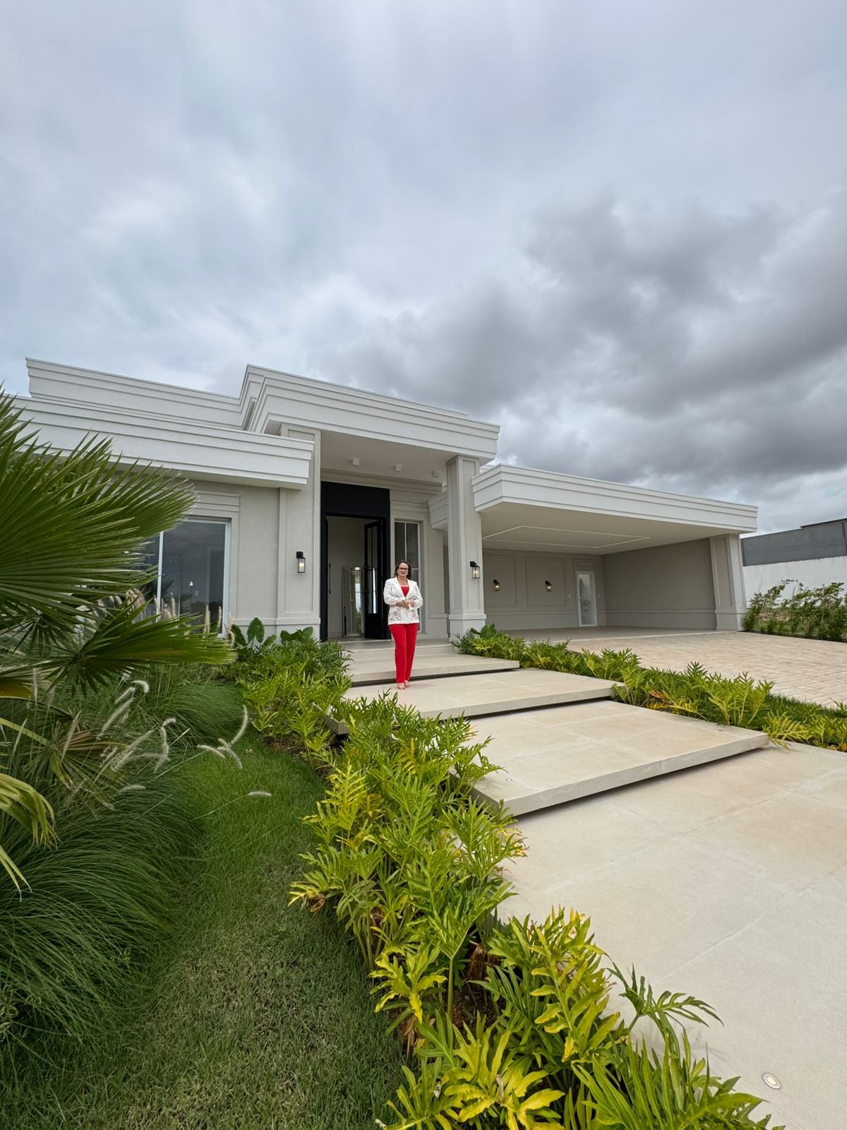 Casa de Condomínio à venda com 4 quartos, 394m² - Foto 1