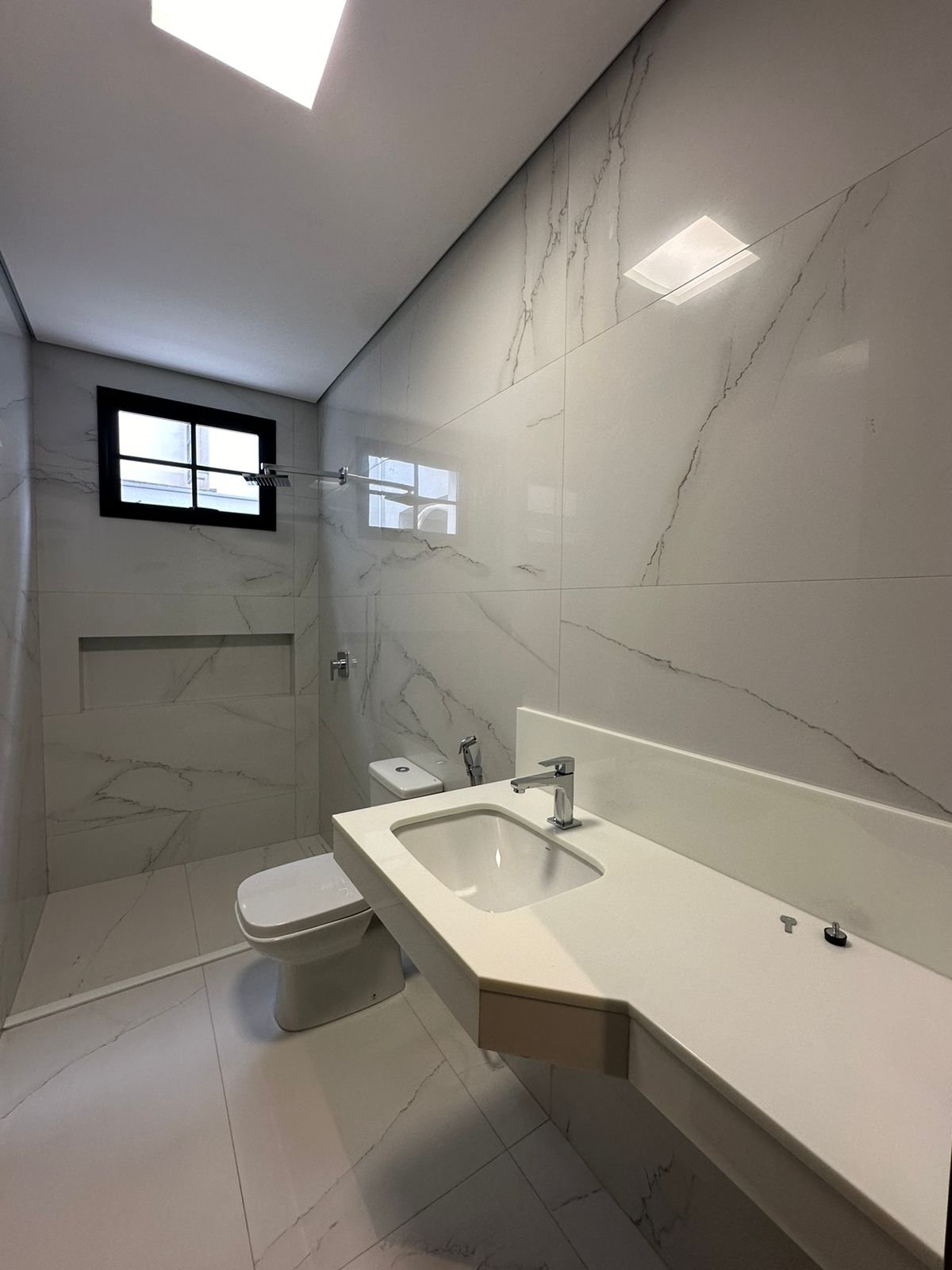 Casa de Condomínio à venda com 4 quartos, 420m² - Foto 23