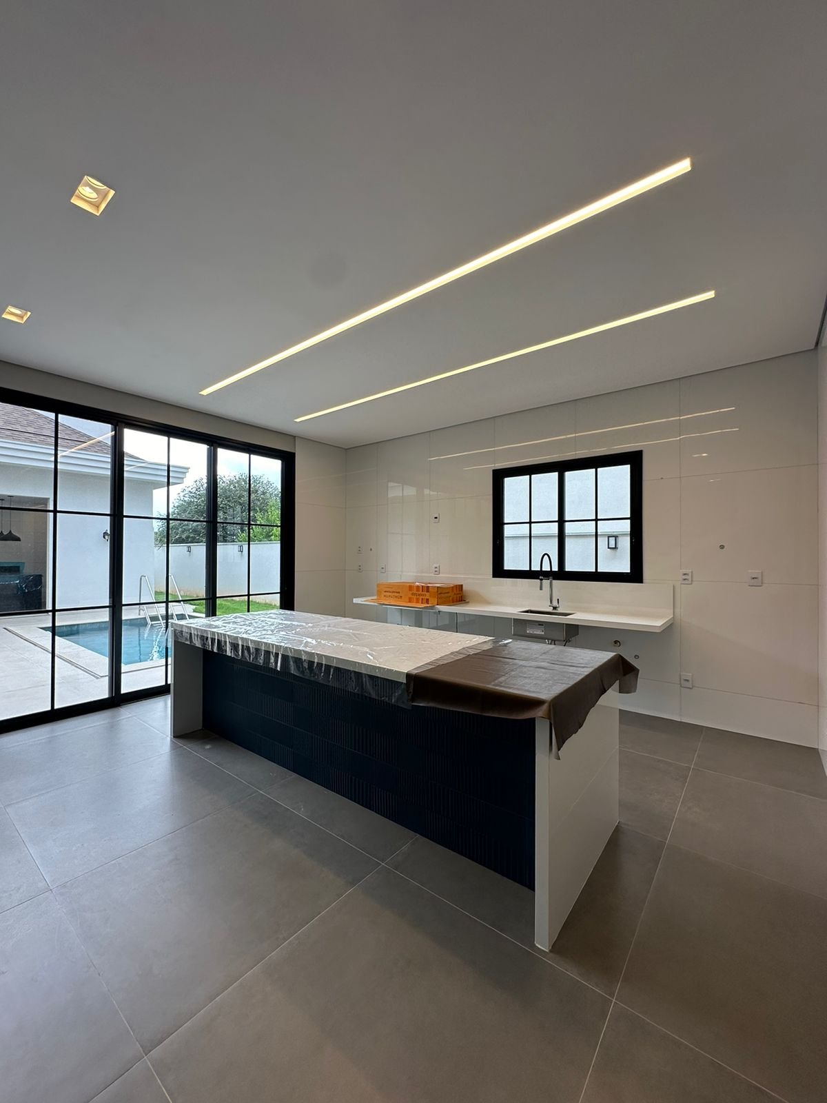 Casa de Condomínio à venda com 4 quartos, 420m² - Foto 12