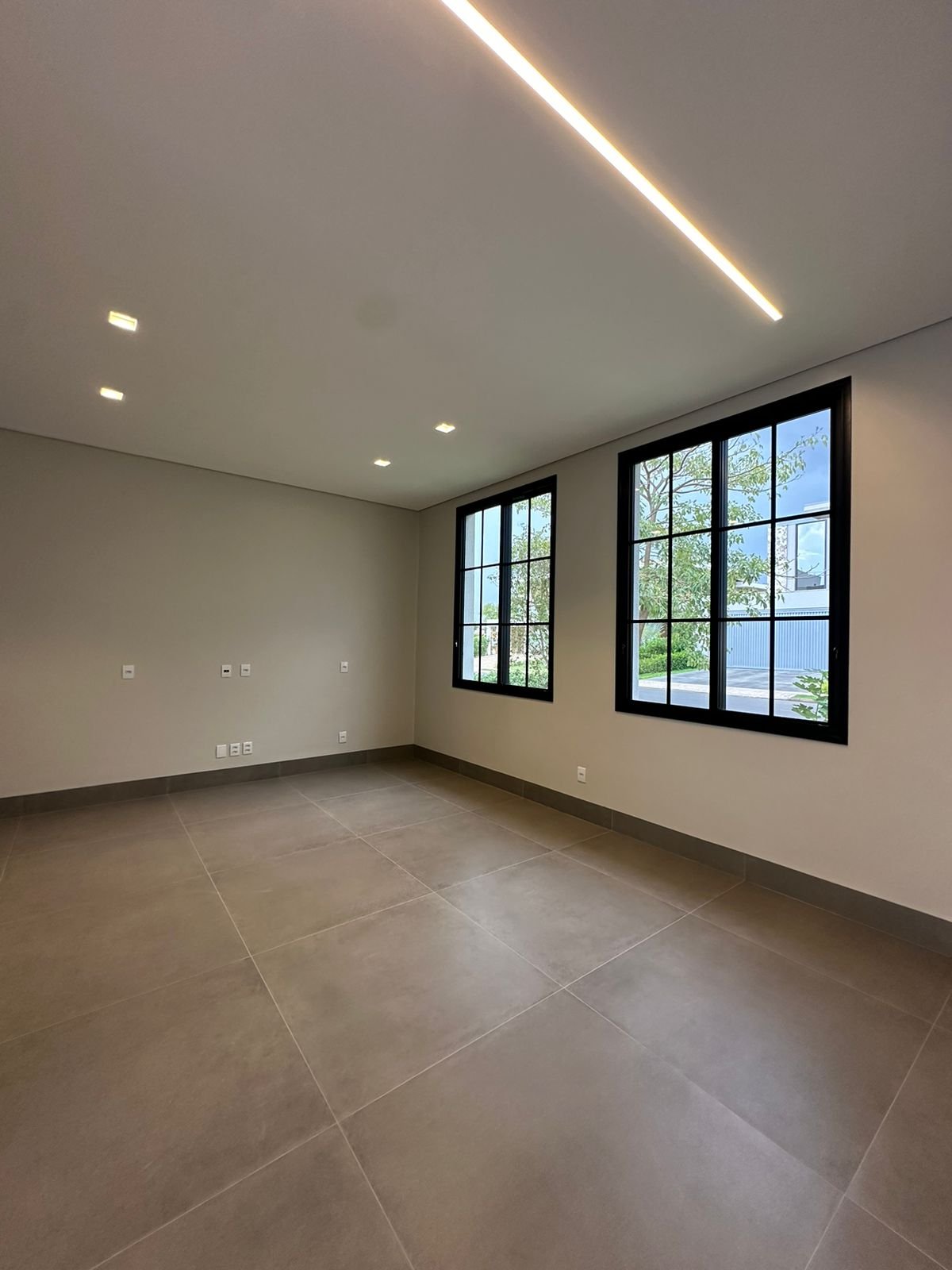 Casa de Condomínio à venda com 4 quartos, 420m² - Foto 4