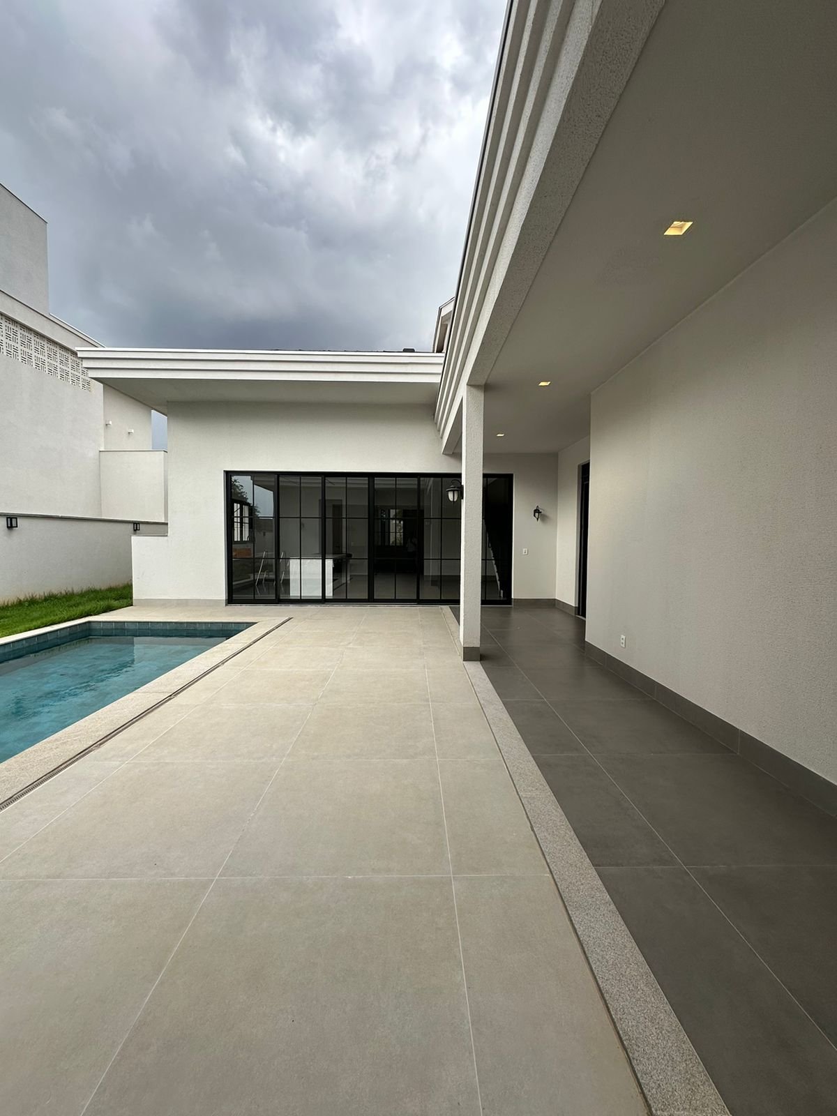 Casa de Condomínio à venda com 4 quartos, 420m² - Foto 17