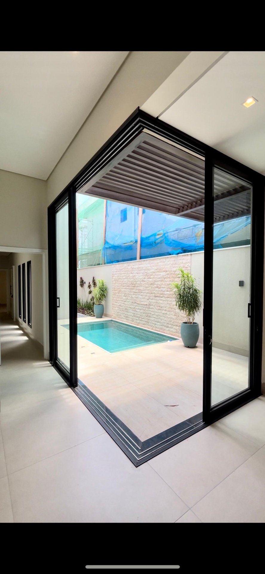 Casa de Condomínio à venda com 3 quartos, 182m² - Foto 2