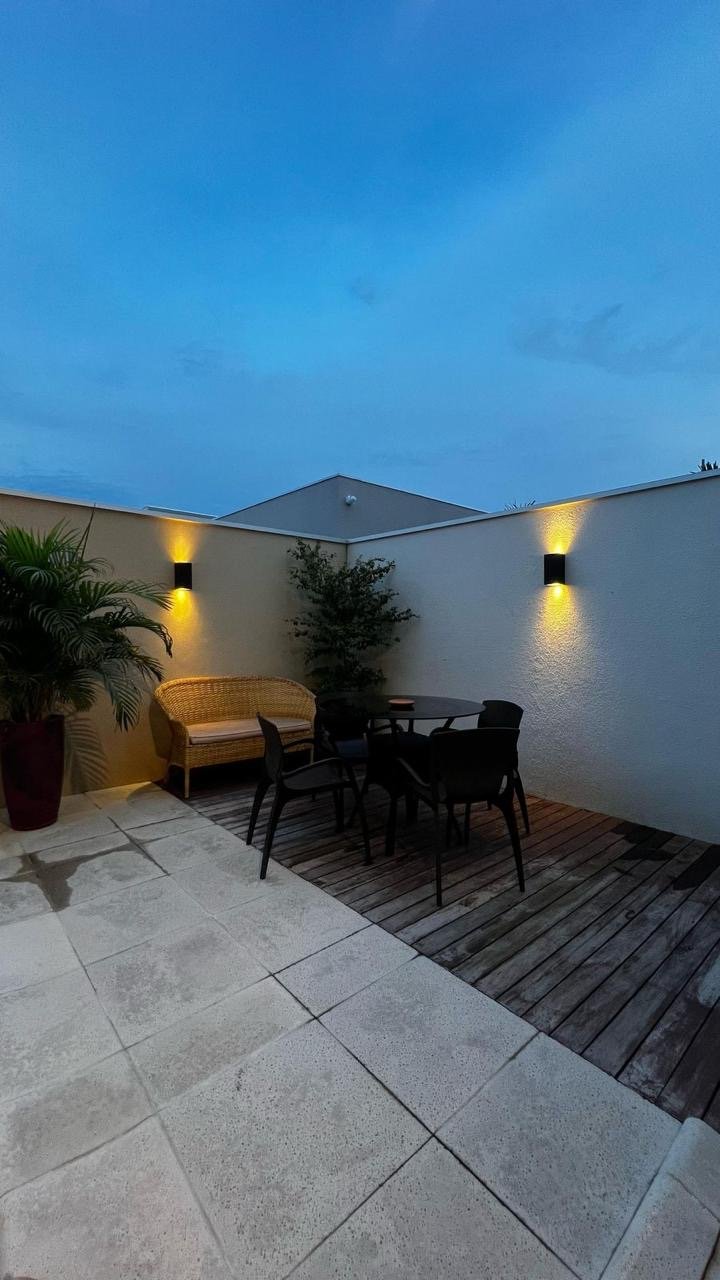 Casa de Condomínio à venda com 4 quartos, 275m² - Foto 3