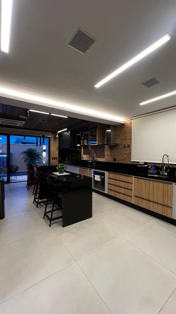 Casa de Condomínio à venda com 4 quartos, 275m² - Foto 8